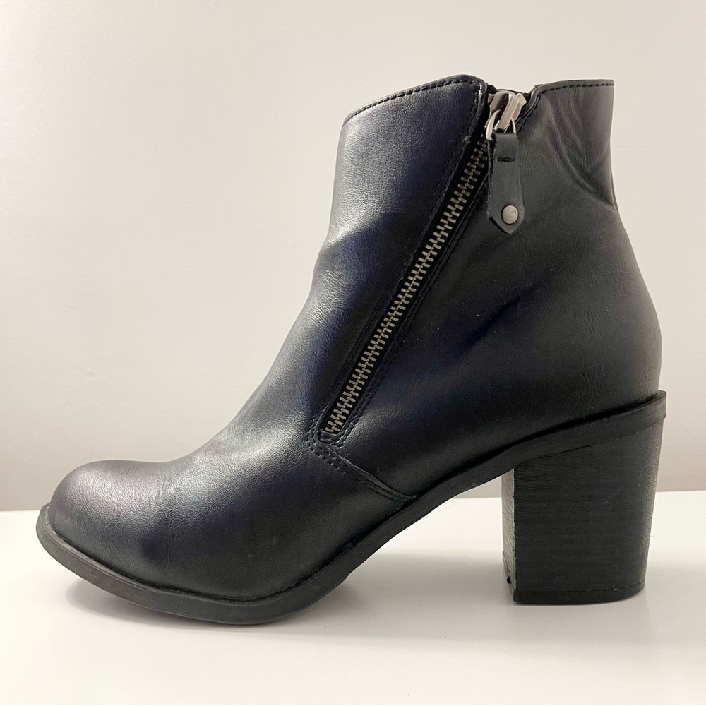 ✨American Rag Black Bootie